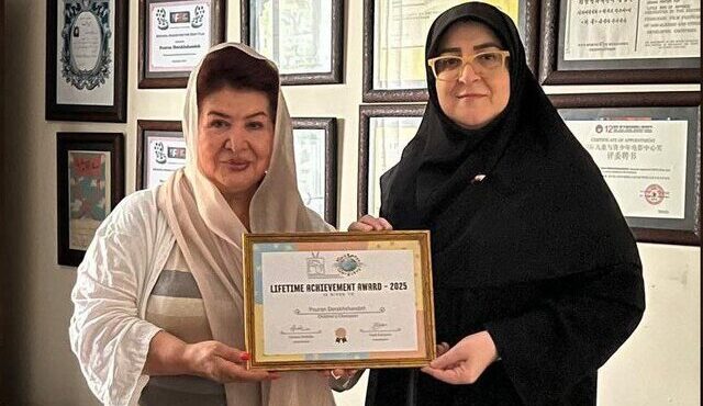 دیدار سخنگوی دولت با پوران درخشنده