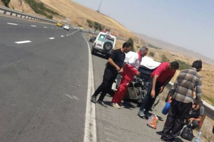 ۴ مصدوم بر اثر برخورد سواری با گاردریل در آزادراه پیامبر اعظم(ص)