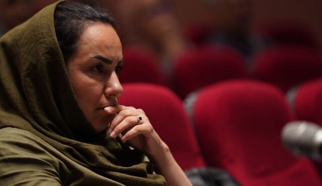 به‌جای ارگ و گیتار، ساز اجدادی می‌نوازند و خجالت‌زده نیستند