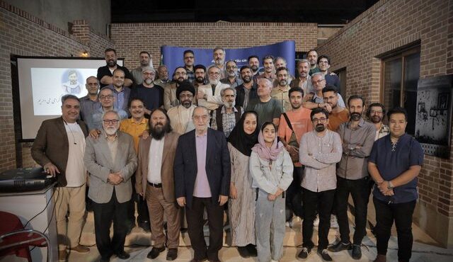 دورهمی هنرمندان تئاتر به مناسبت هفته دفاع مقدس