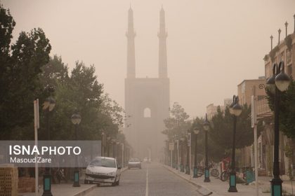 آسمان یزد آخر هفته طوفانی است
