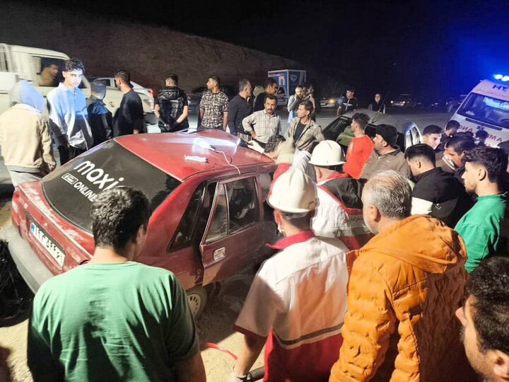 برخورد پژو ۴۰۵ و پراید در محور بانه سقز ۱۲ مصدوم برجای گذاشت