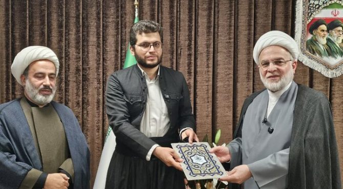 تجلیل از قهرمان کشوری ترتیل قرآن در کردستان