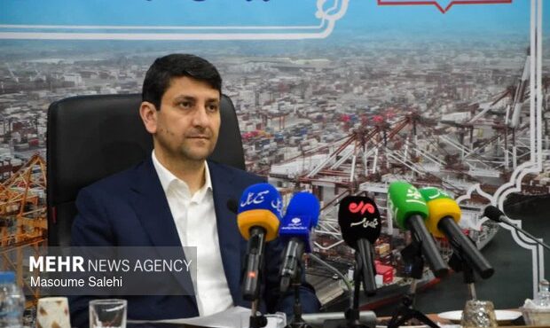 هاشمی بیش از ۱۰۰ مرکز مخابراتی مورد اصابت دشمن قرار گرفت